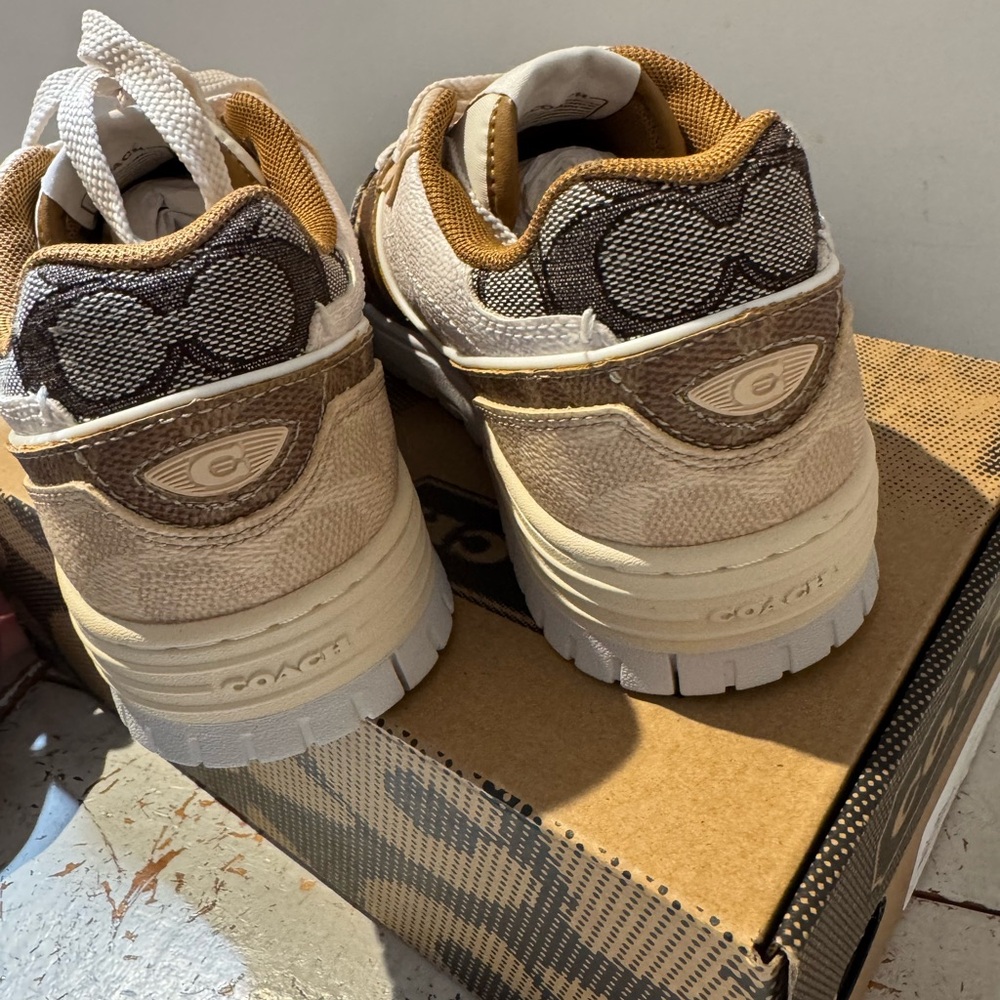 Coach Sneakers in Cream and Brown NWT - Picture 7 of 12